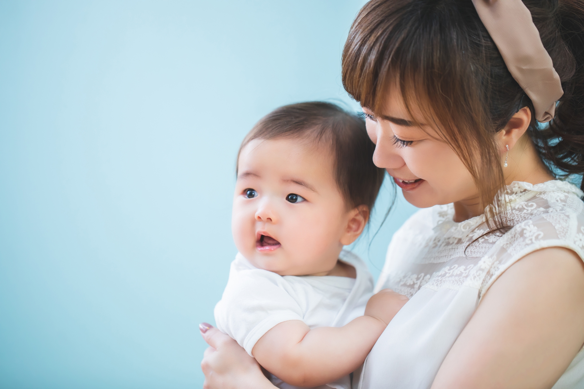 抱っこで手首が痛い！産後ママ必見の腱鞘炎セルフケア